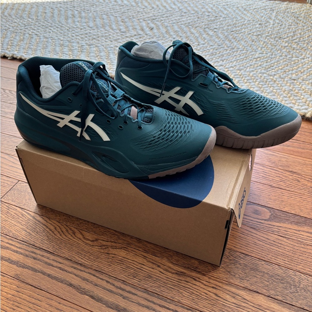 Asics Saxon Green Sneakers with White Logo - Picture 2 of 10